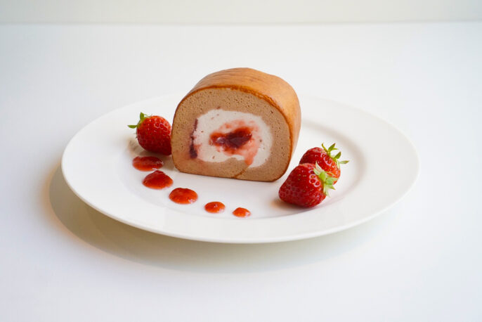 いちごの甘麹ロールケーキ（期間限定）